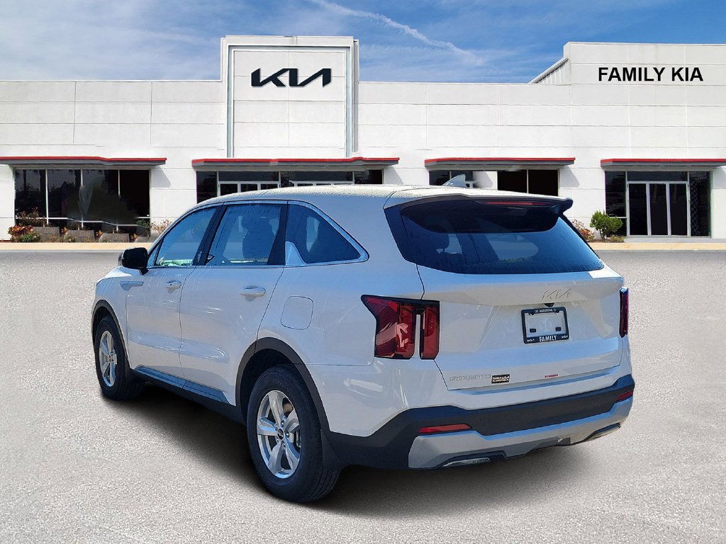 New 2026 Kia Sorento LX FWD image 4