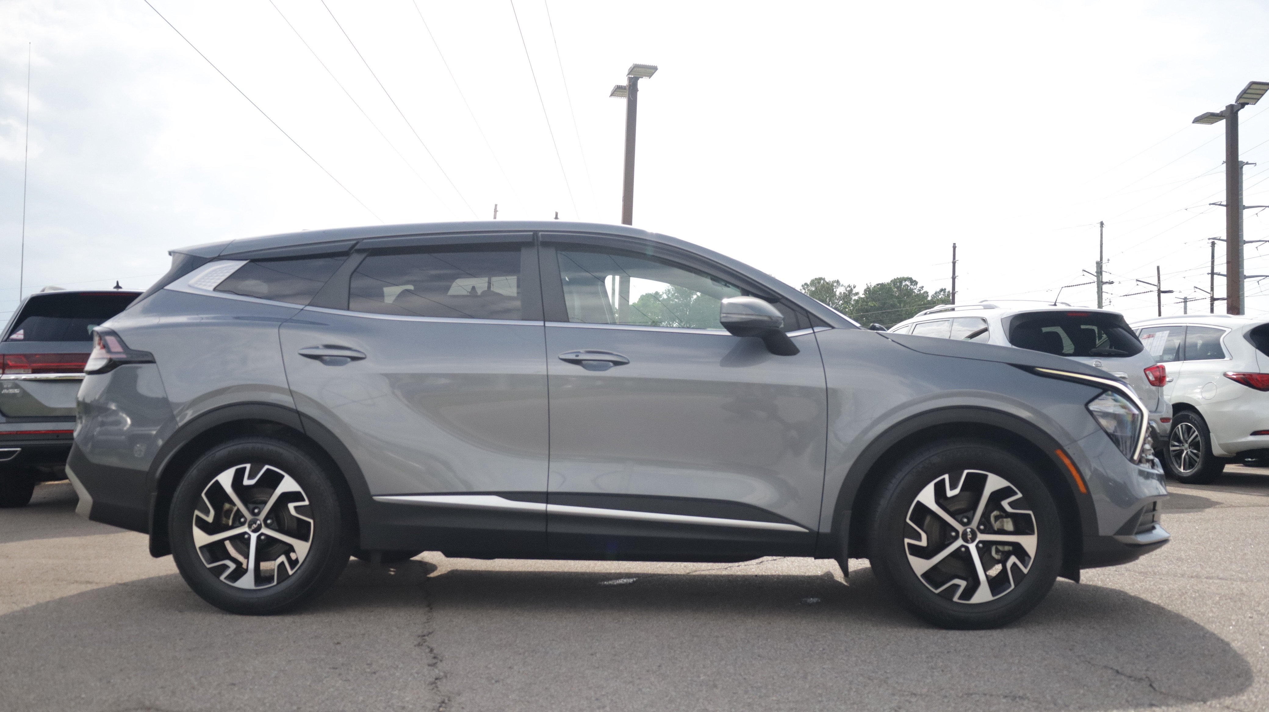 Used 2023 Kia Sportage EX FWD image 6