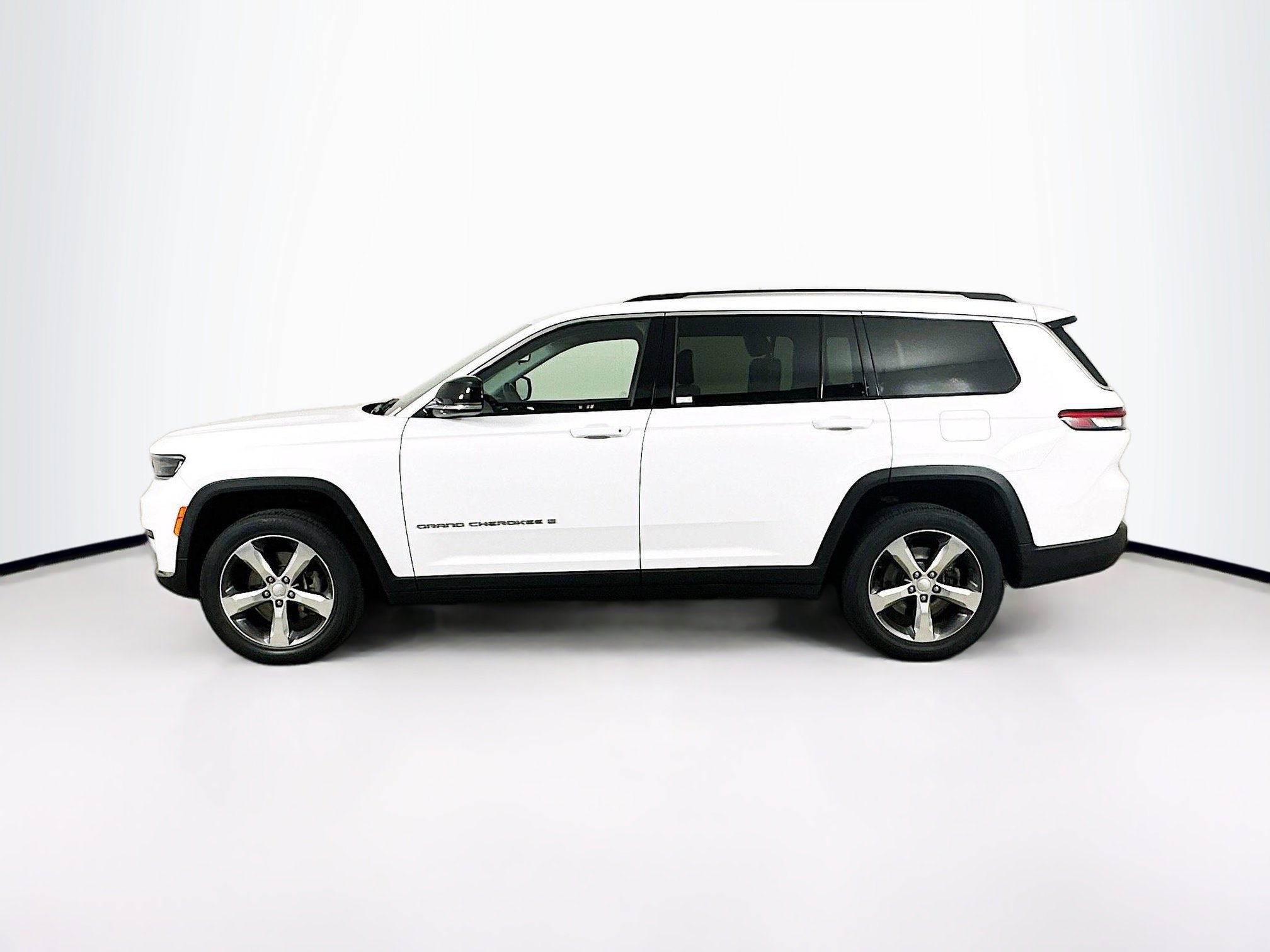 Used 2022 Jeep Grand Cherokee L Limited AWD/4WD image 4