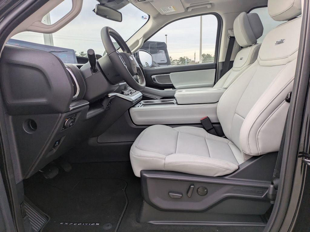 New 2026 Ford Expedition Platinum w/ Driver's Package image 23