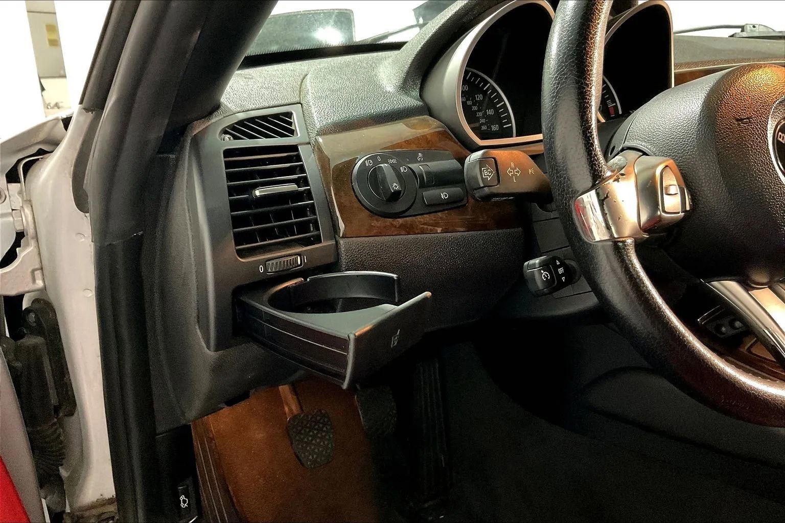 Used 2007 BMW Z4 3.0i image 32