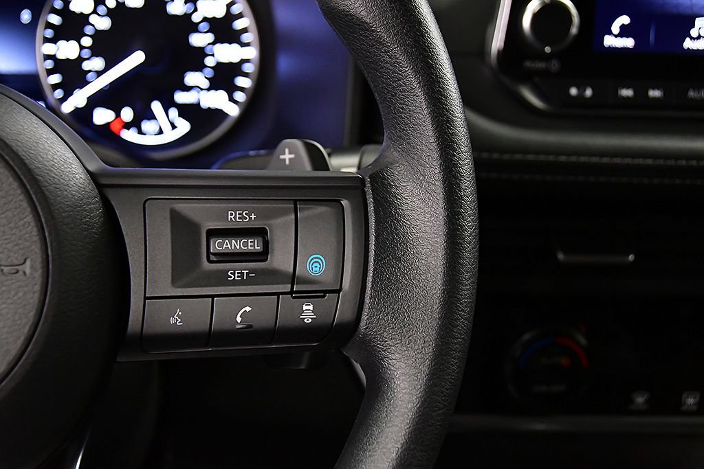 Used 2024 Nissan Rogue SV AWD/4WD image 19