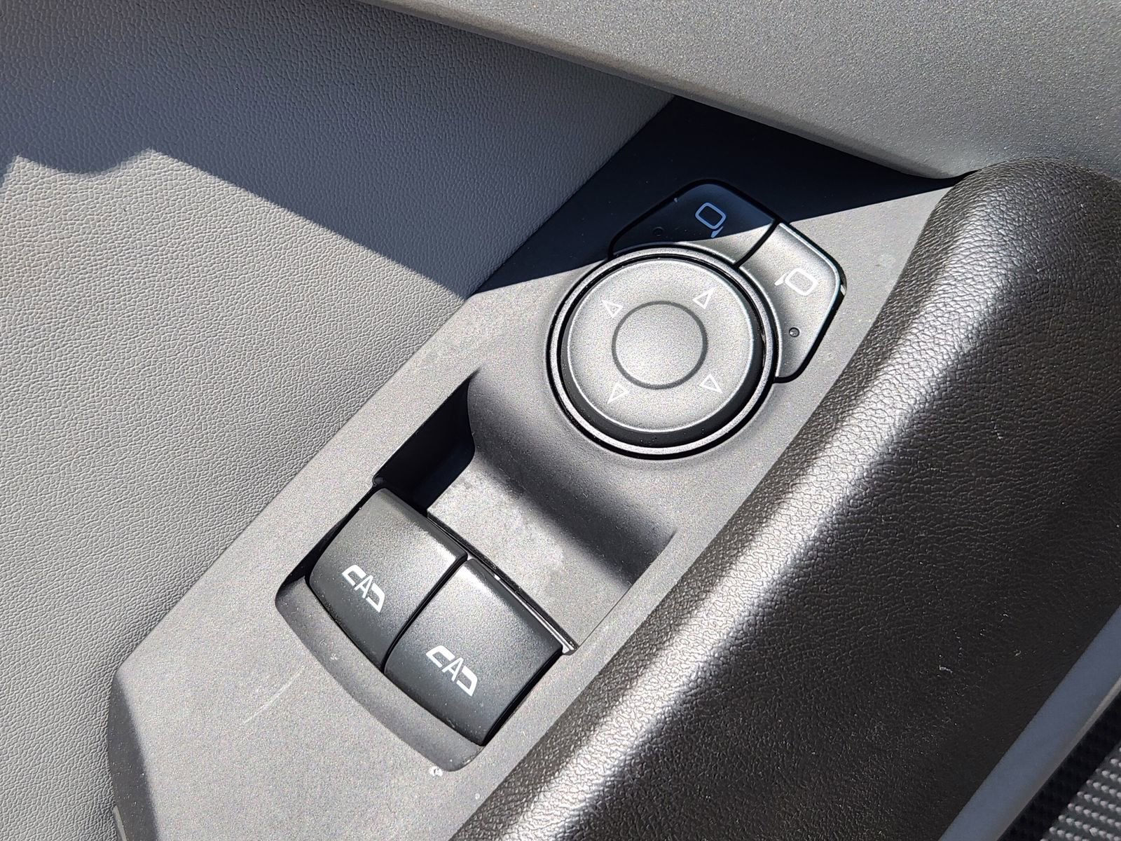 Used 2023 Chevrolet Camaro LT RWD image 28