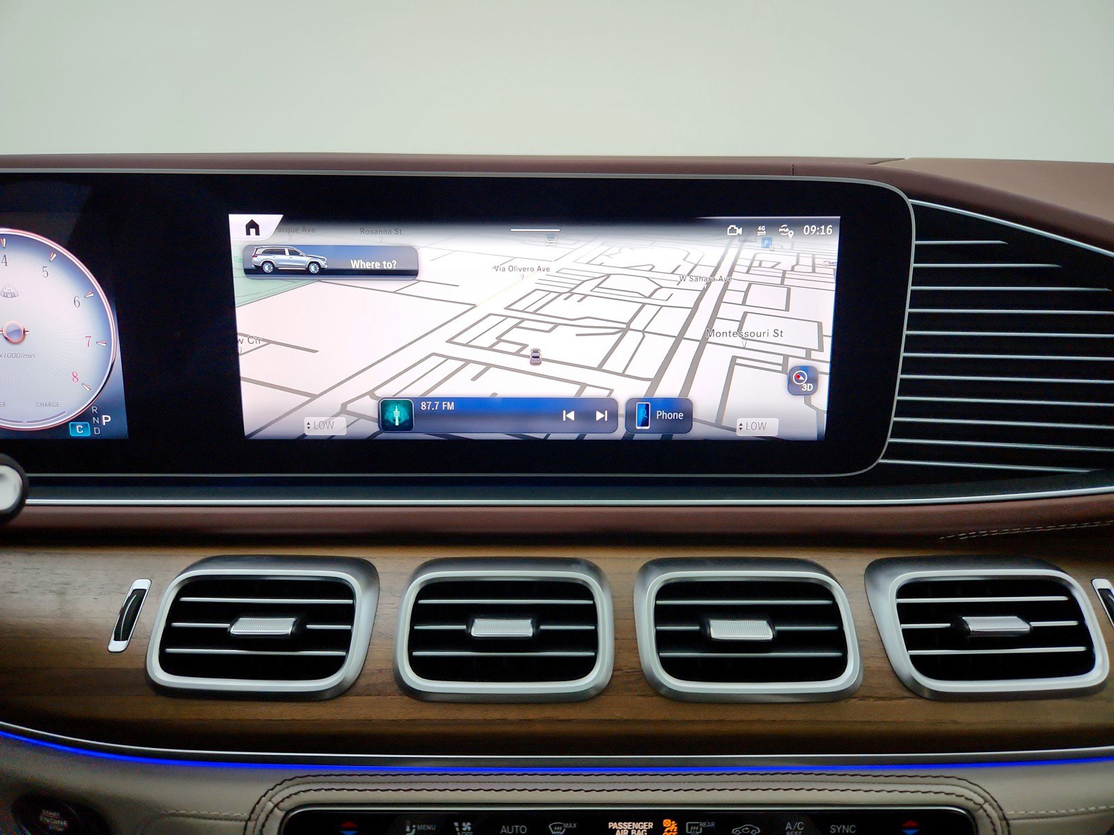 Used 2024 Mercedes-Benz Maybach GLS 600 4MATIC image 19