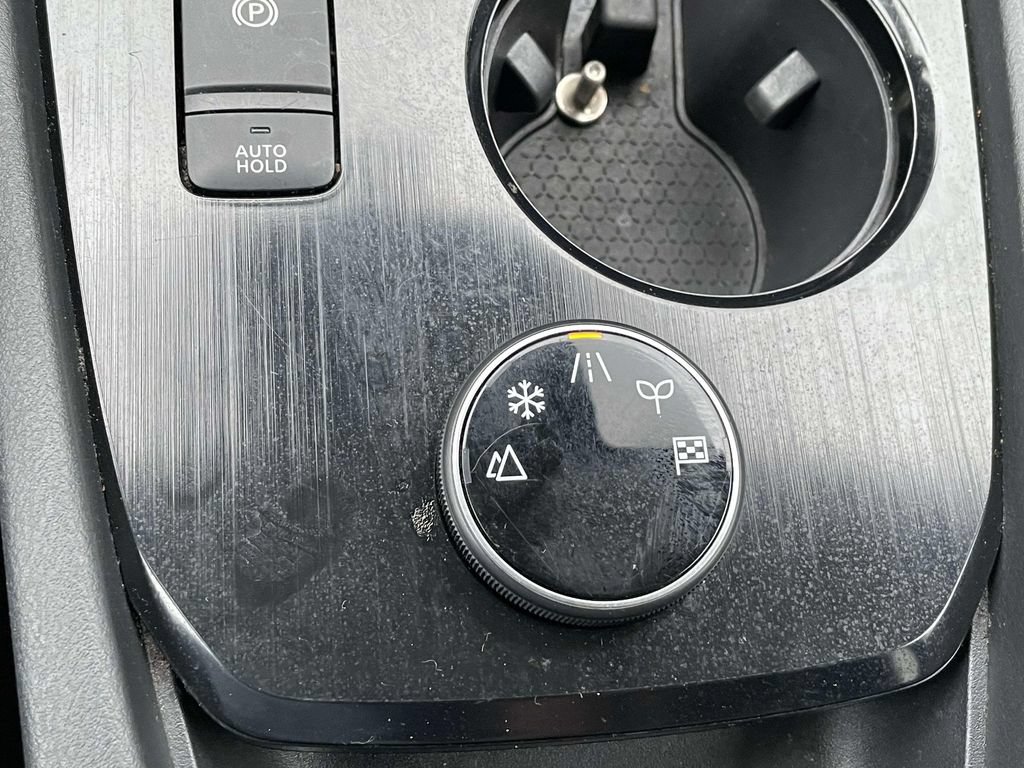 Used 2024 Nissan Rogue SV AWD/4WD image 30