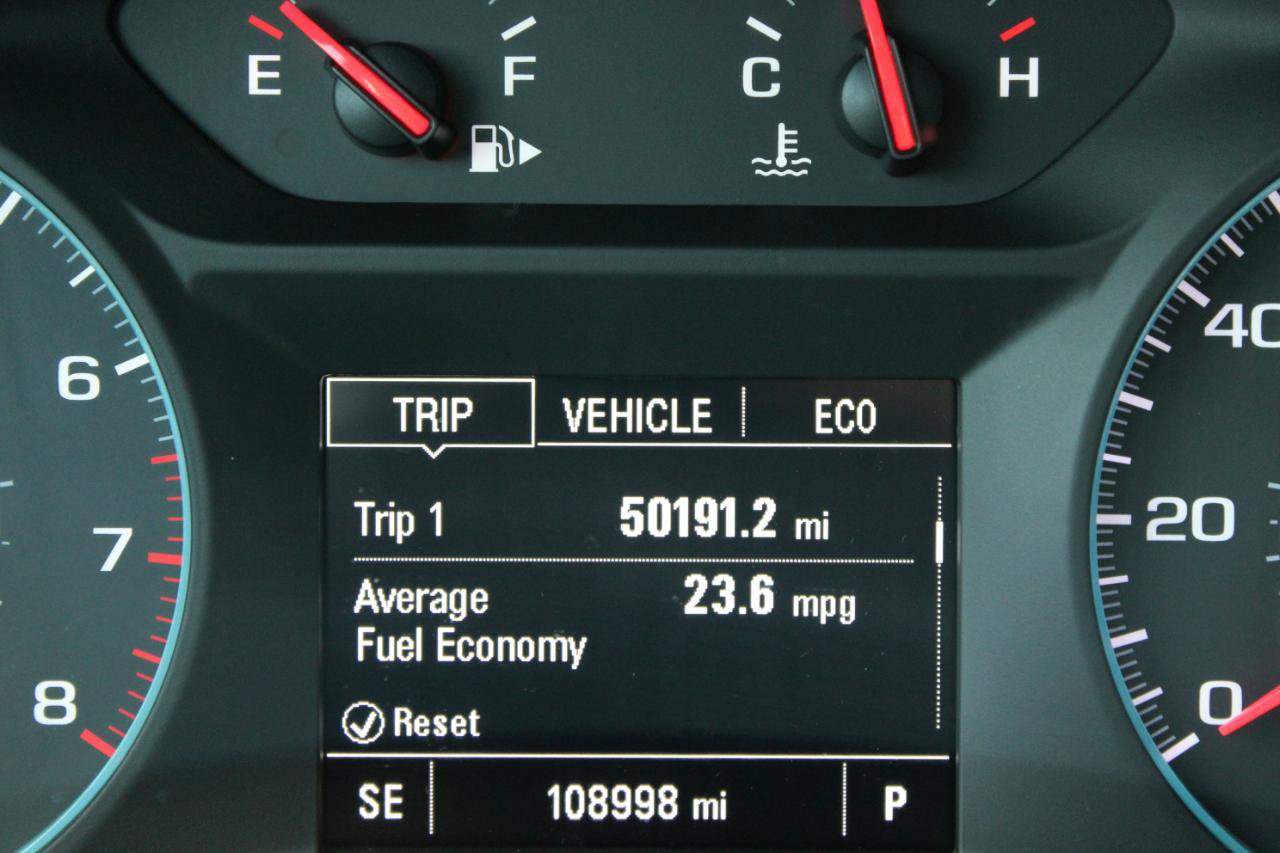 Used 2020 Chevrolet Malibu LT FWD image 25