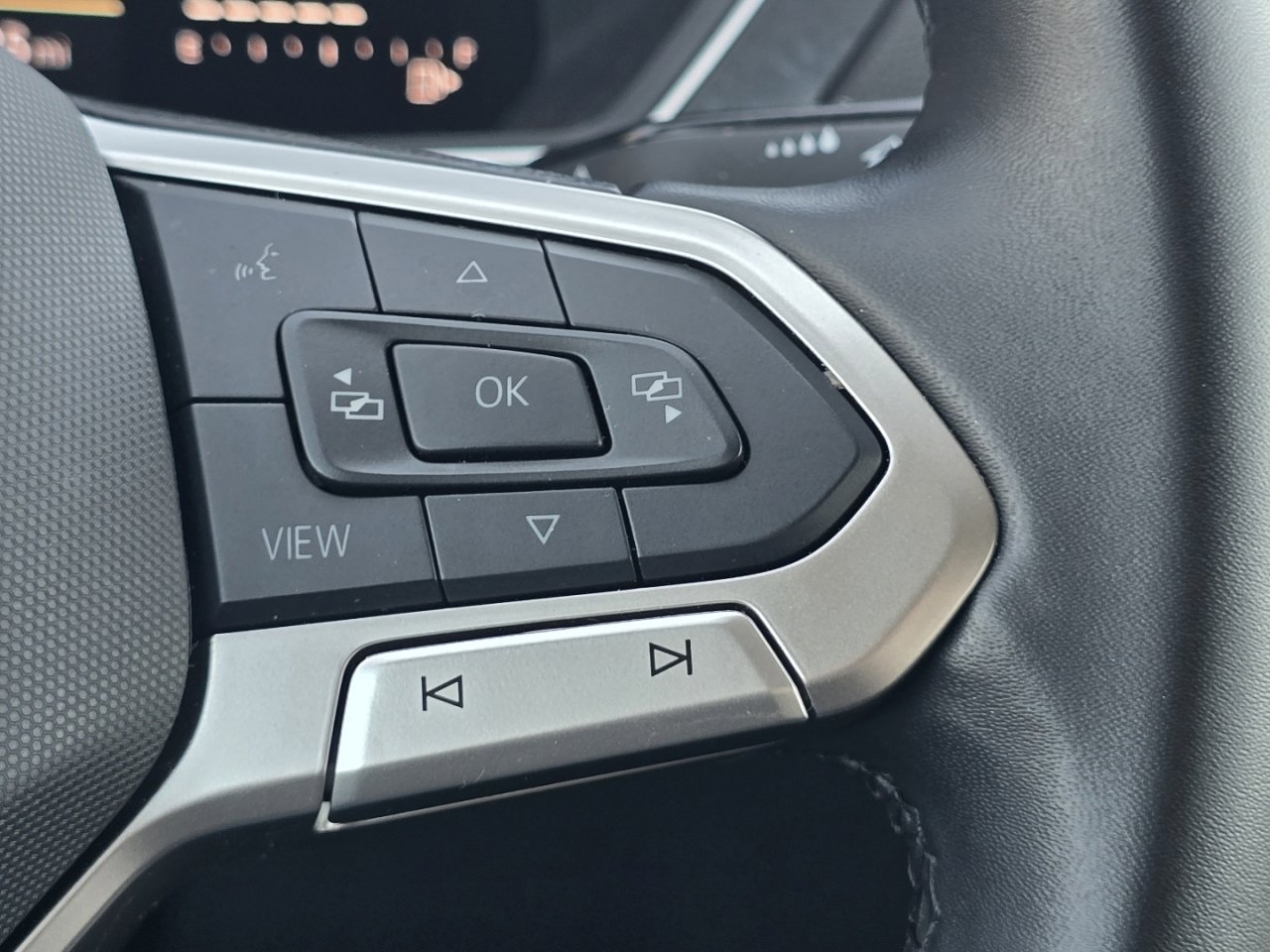 Used 2024 Volkswagen Tiguan Wolfsburg Edition FWD image 29