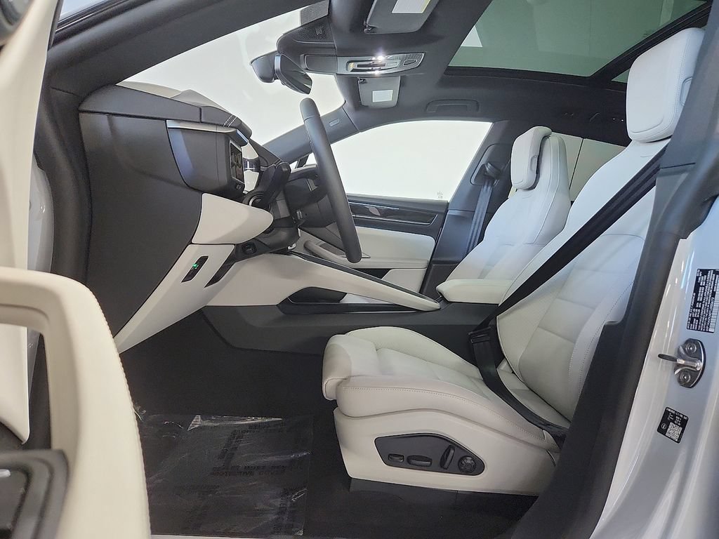 New 2026 Porsche Macan 4 Electric AWD/4WD image 5
