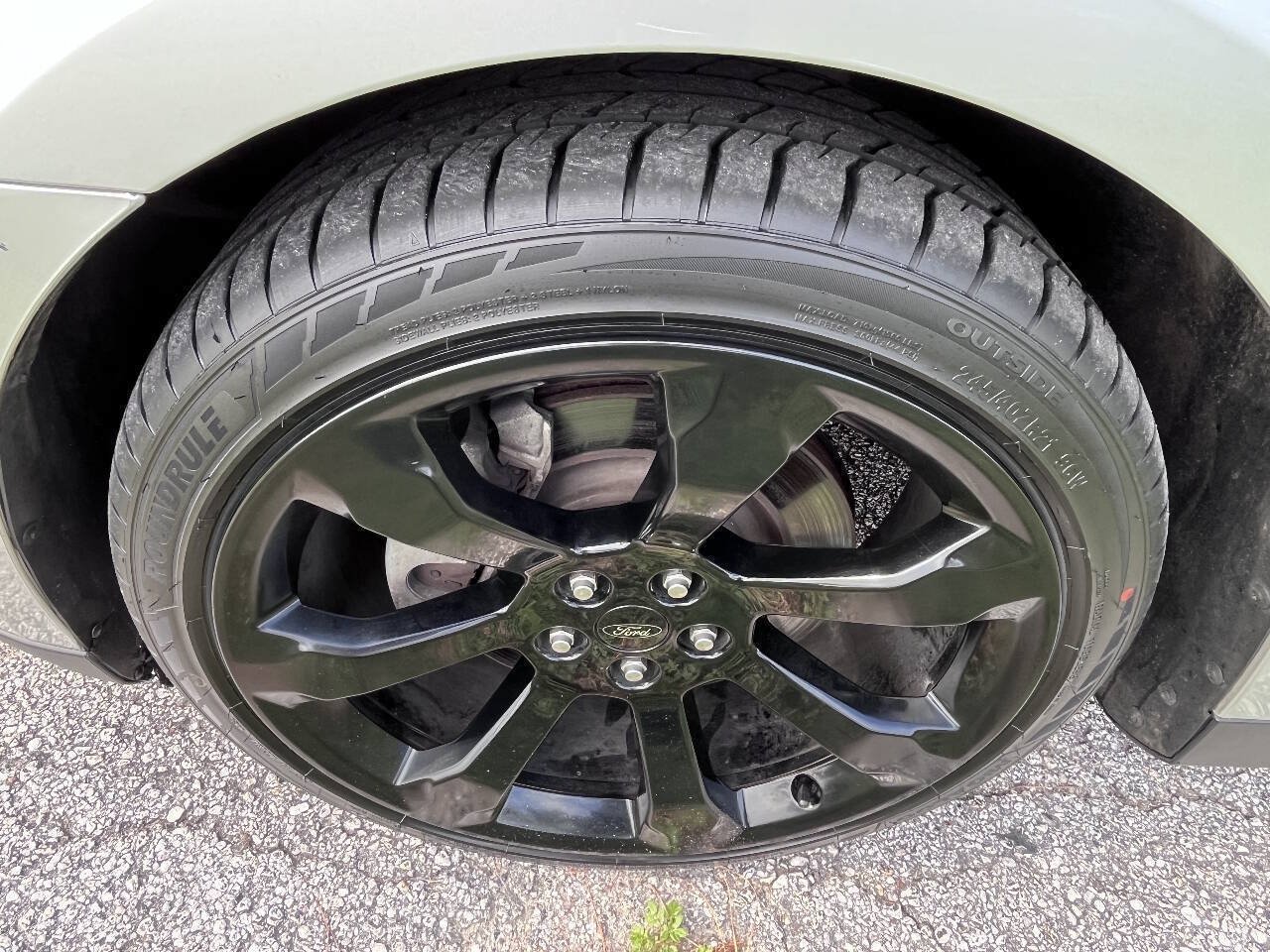 Used 2019 Ford Taurus SHO AWD/4WD image 17