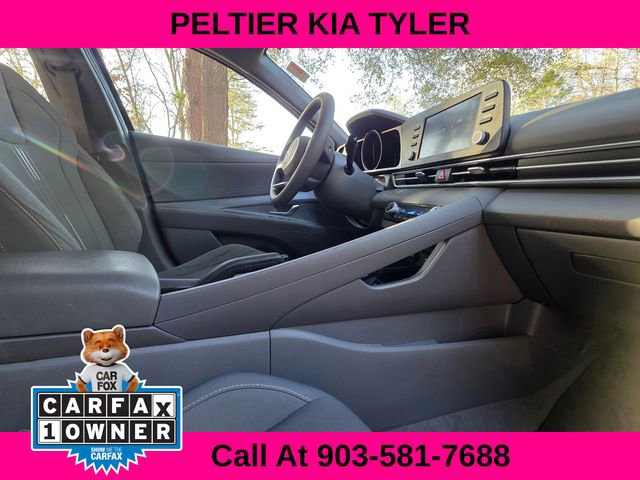 Used 2022 Hyundai Elantra SEL image 14