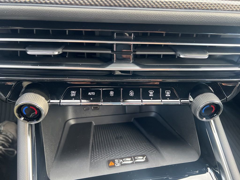 New 2026 Chevrolet Traverse High Country w/ LPO, Floor Liner Package image 20