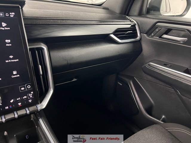 Used 2025 GMC Acadia Elevation image 48