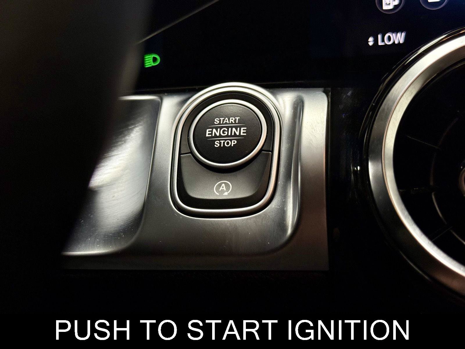 Used 2022 Mercedes-Benz GLB 250 4MATIC image 26