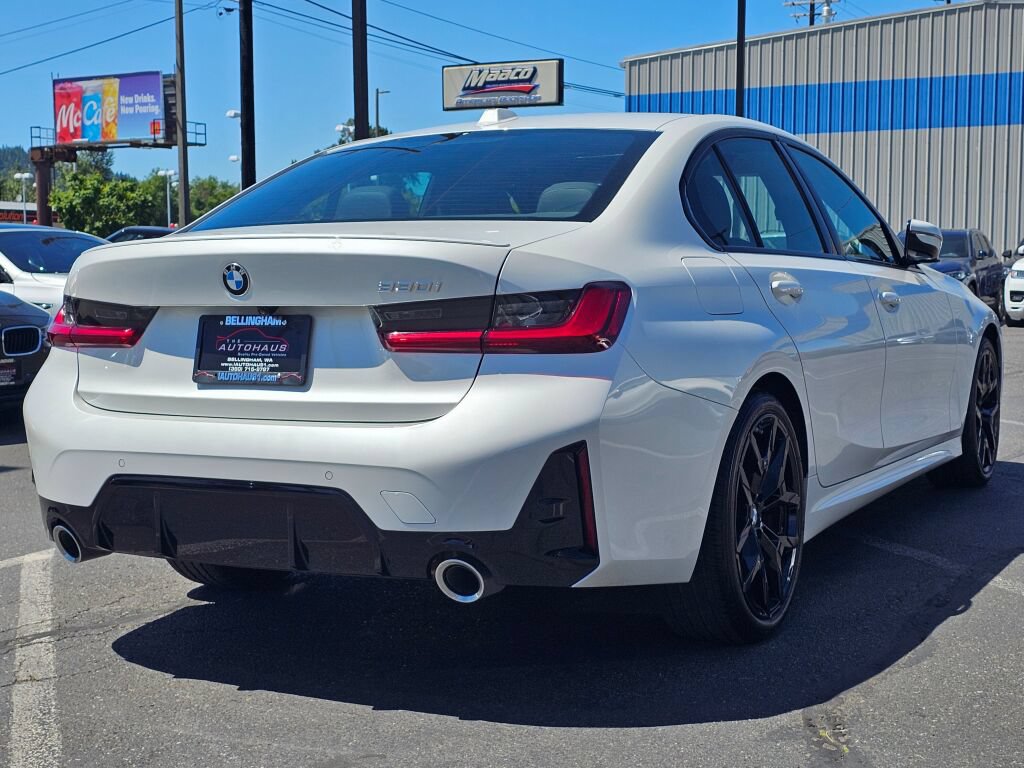 Used 2026 BMW 330i Sedan w/ M Sport Package RWD image 5