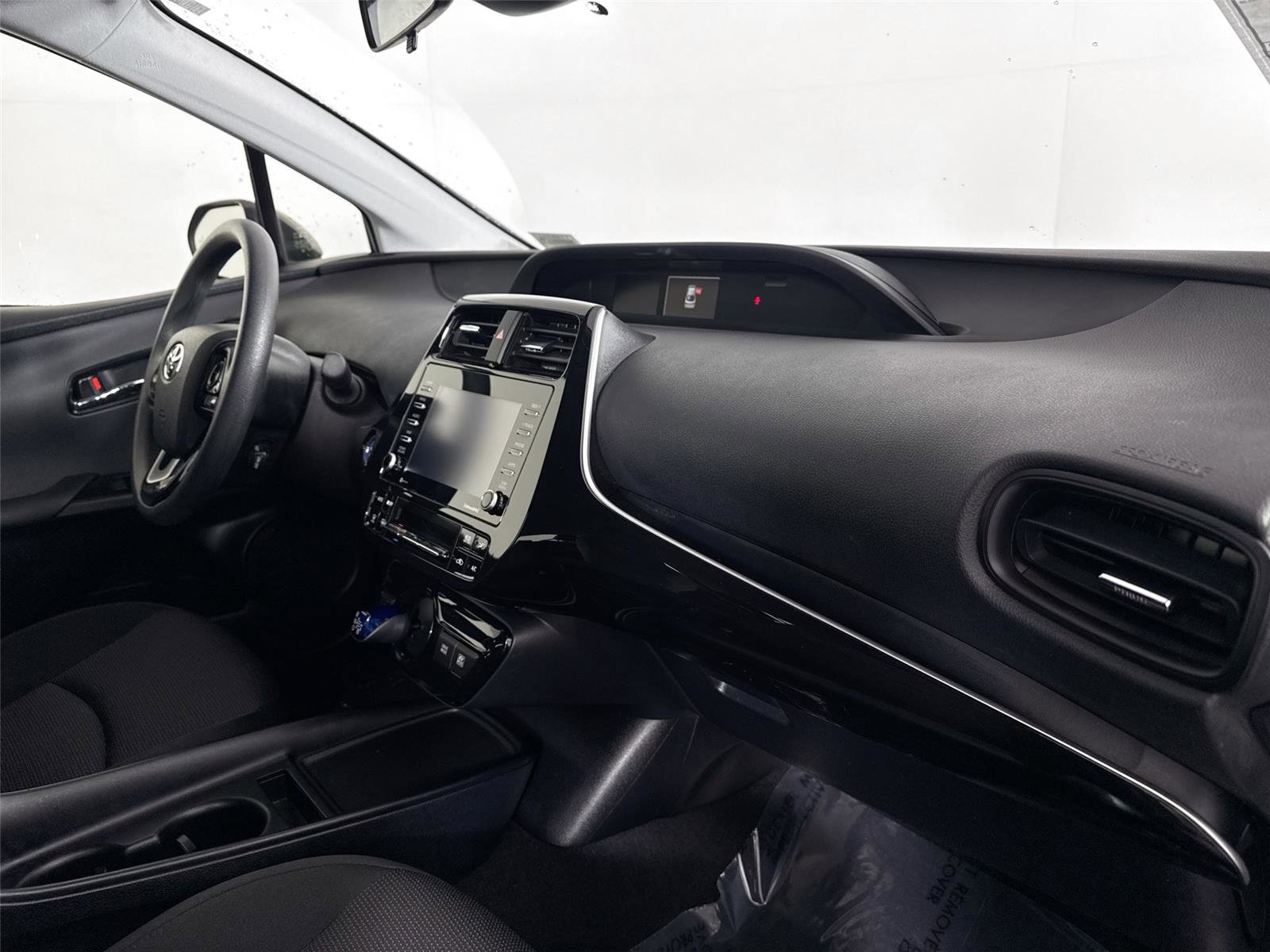 Certified 2022 Toyota Prius LE image 38