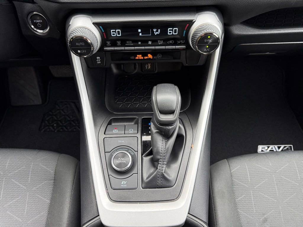 Certified 2025 Toyota RAV4 XLE image 22