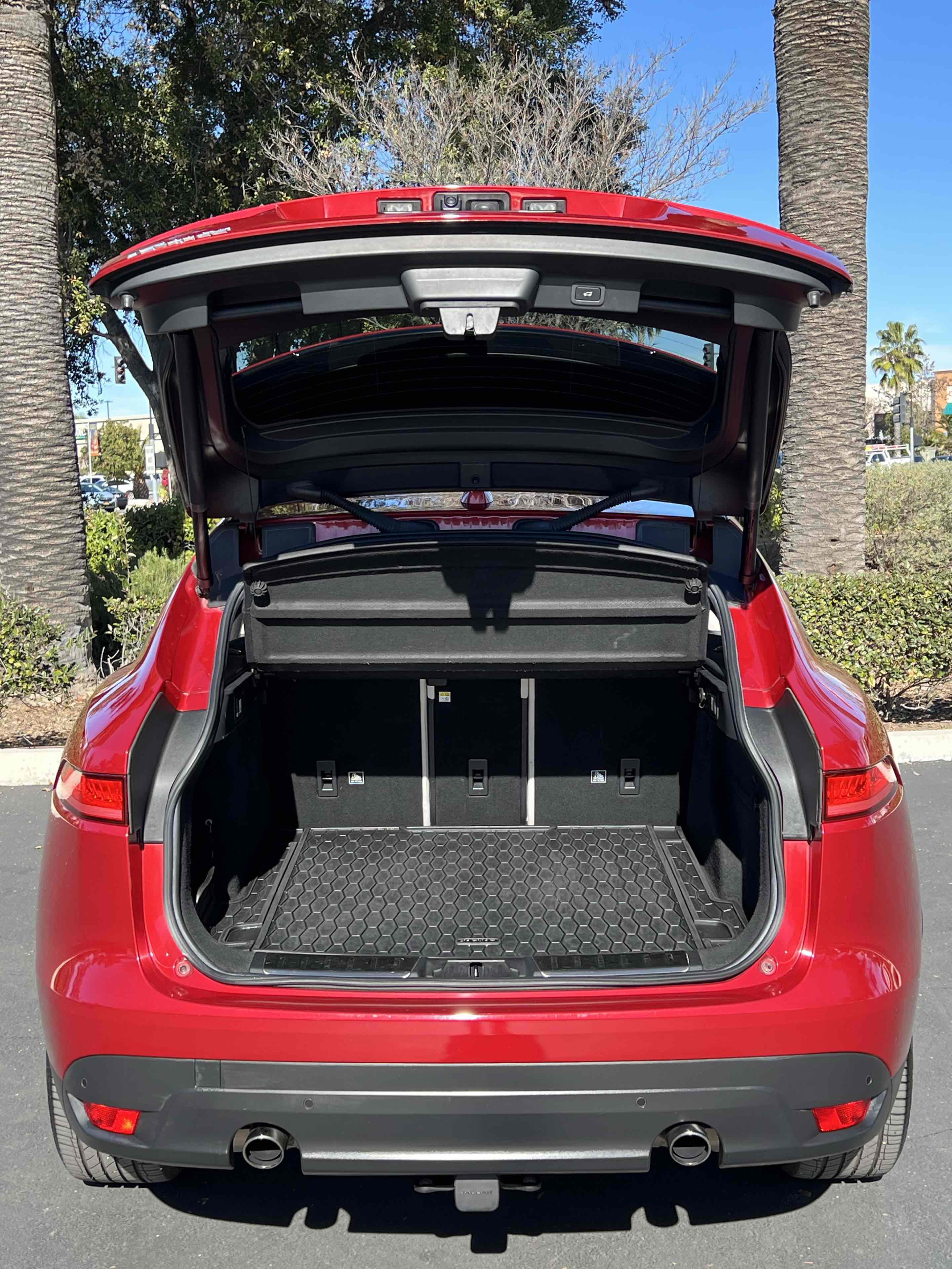 Used 2019 Jaguar F-PACE Prestige image 85