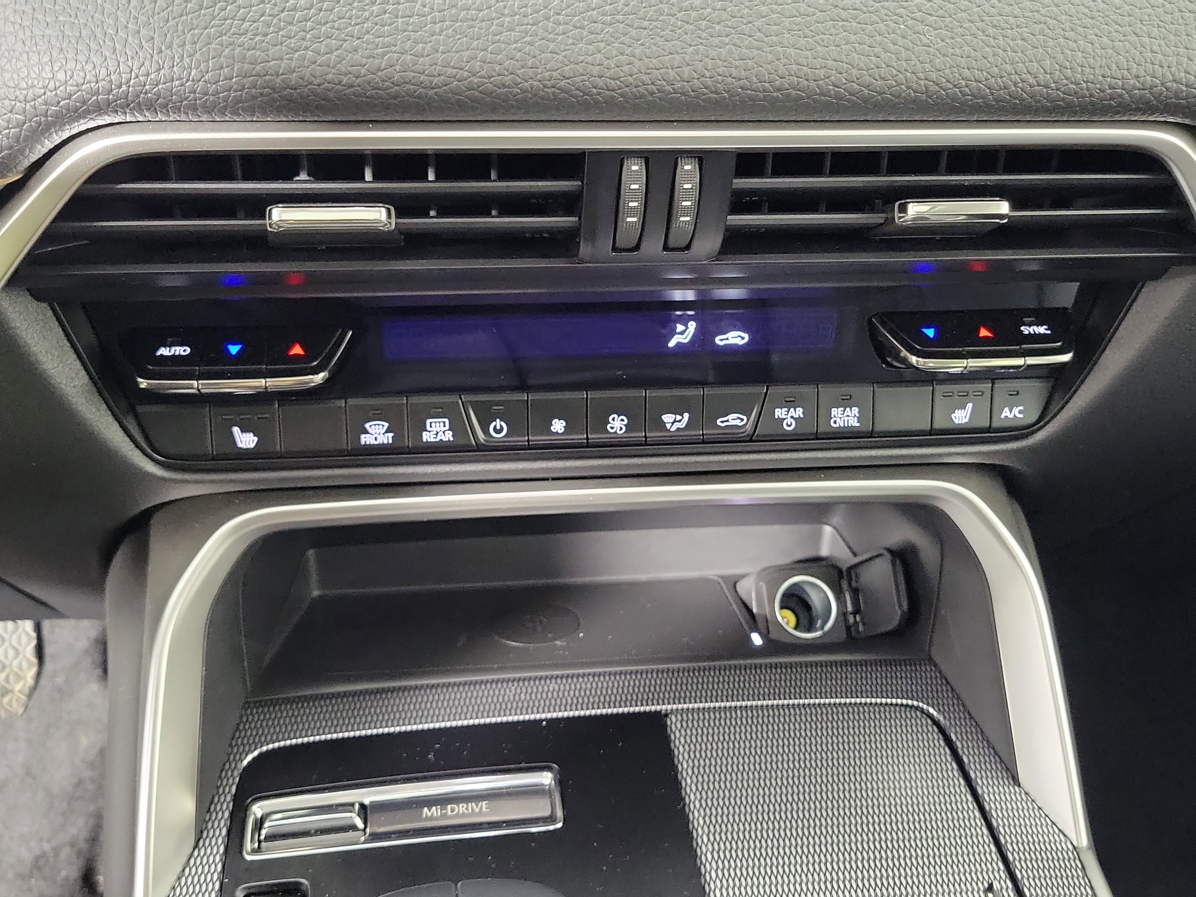 Certified 2025 MAZDA CX-90 Plug-In Hybrid w/ Preferred image 24