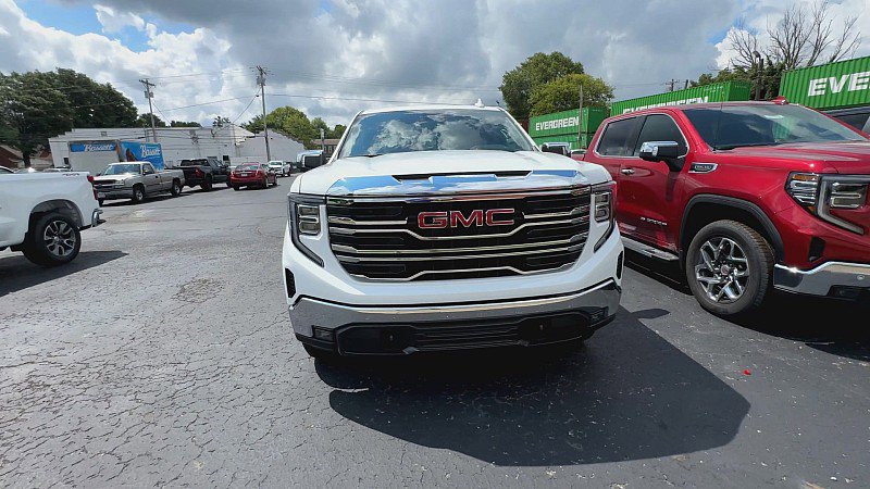 New 2026 GMC Sierra 1500 SLT w/ SLT Premium Package image 3