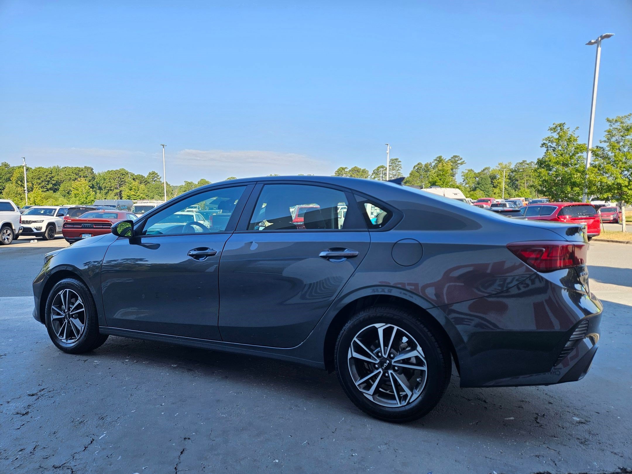 Used 2024 Kia Forte LXS FWD image 5