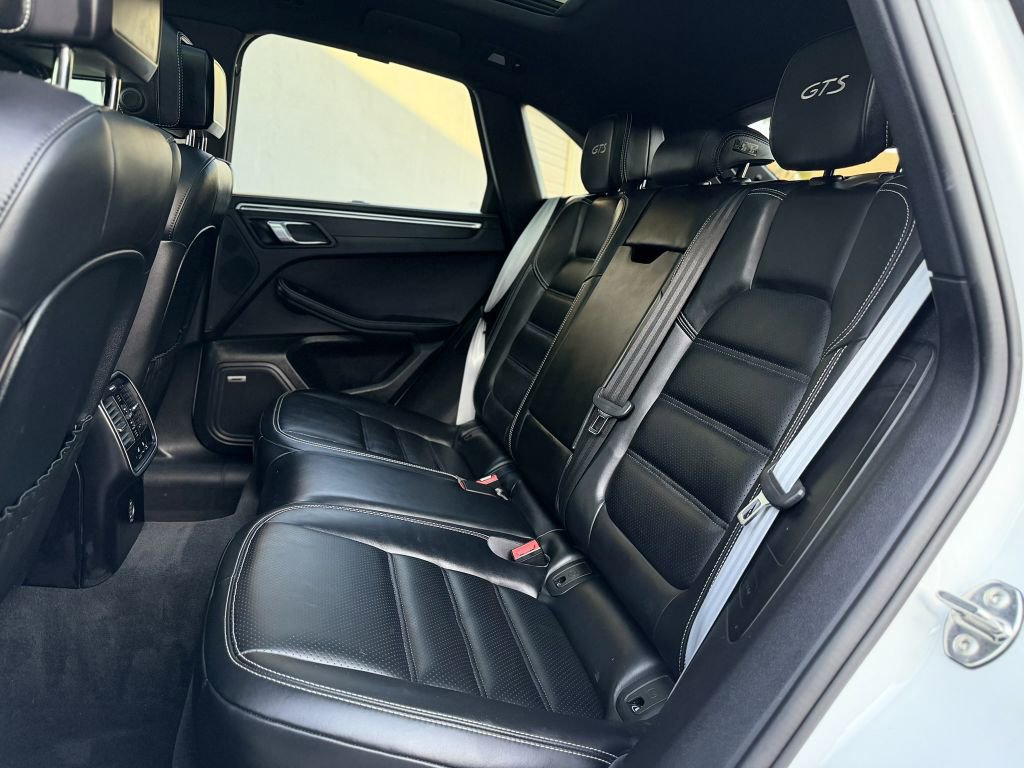 Used 2018 Porsche Macan GTS AWD/4WD image 22