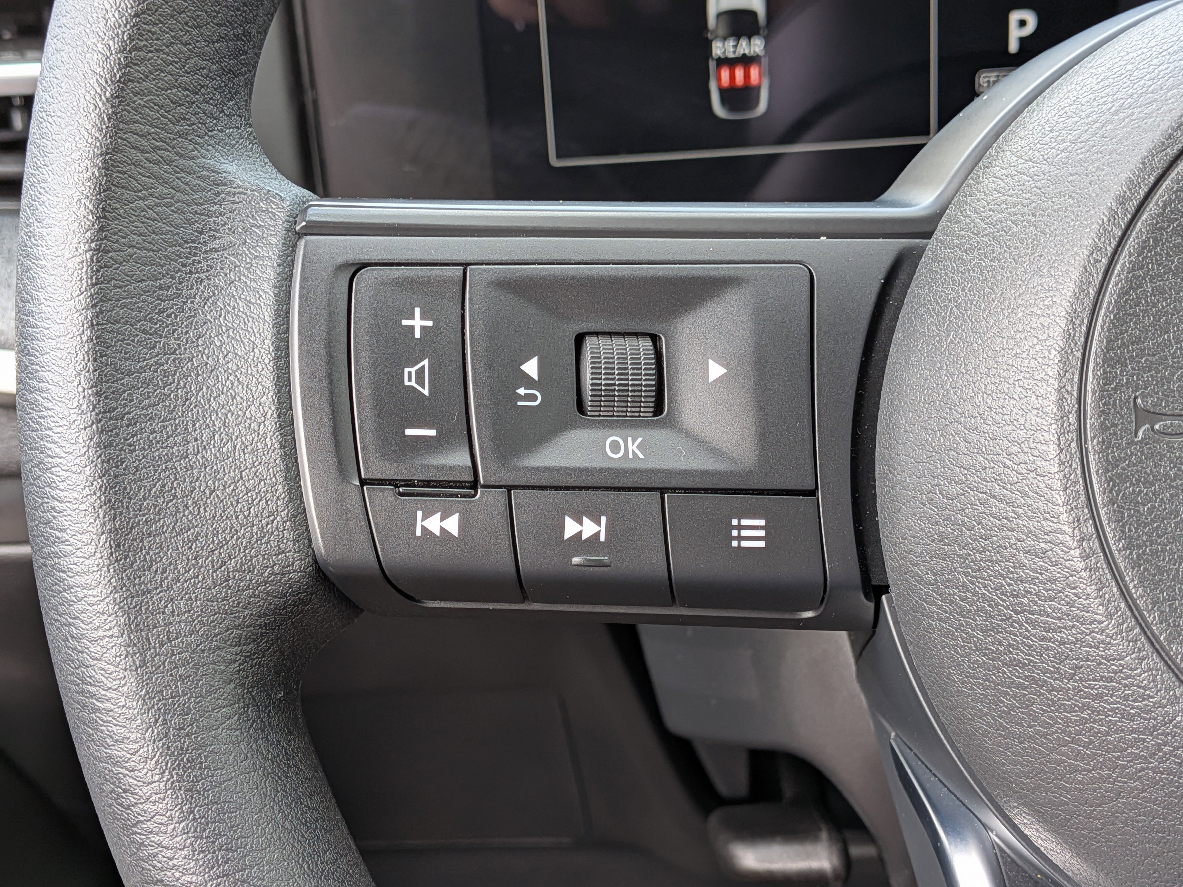 Used 2025 Nissan Kicks SV image 22