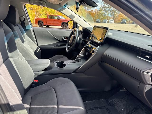 Used 2022 Toyota Venza LE image 15