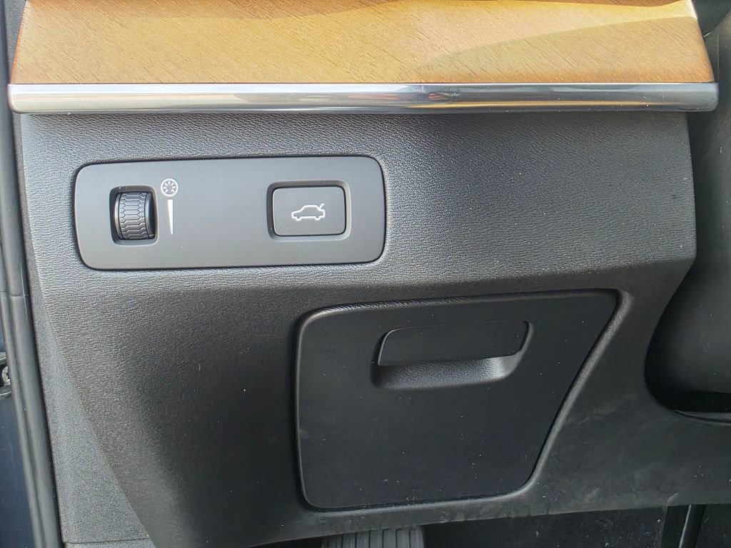 Used 2018 Volvo XC90 T6 Inscription w/ Convenience Package image 15