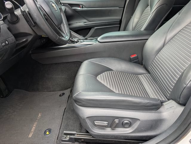 Used 2018 Toyota Camry SE FWD image 14
