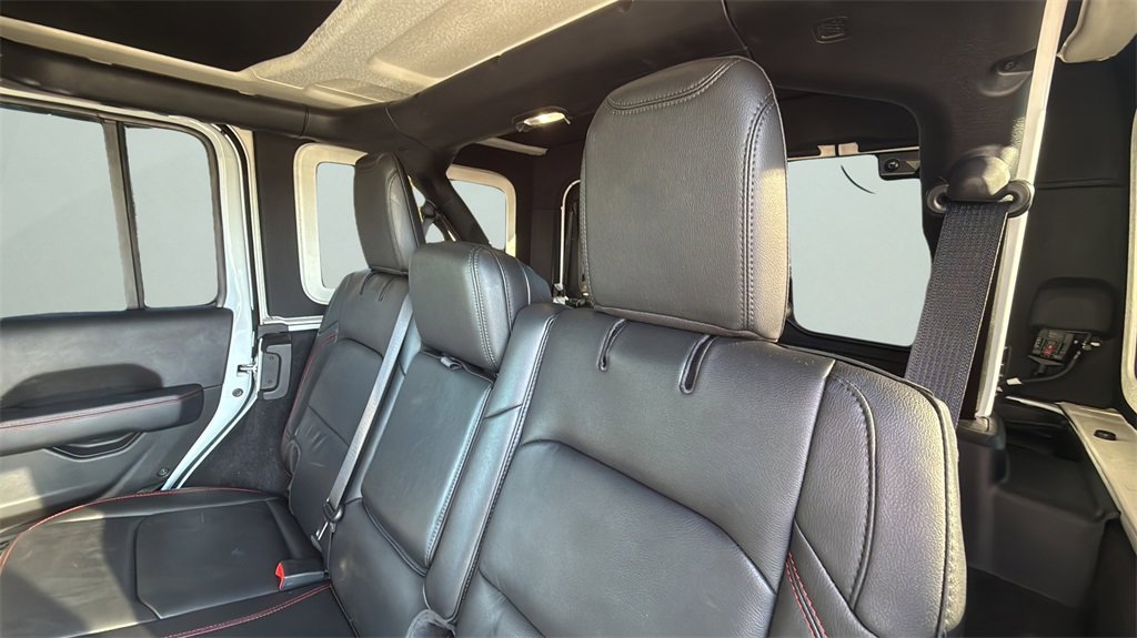 Used 2022 Jeep Wrangler Unlimited Rubicon w/ Steel Bumper Group image 12