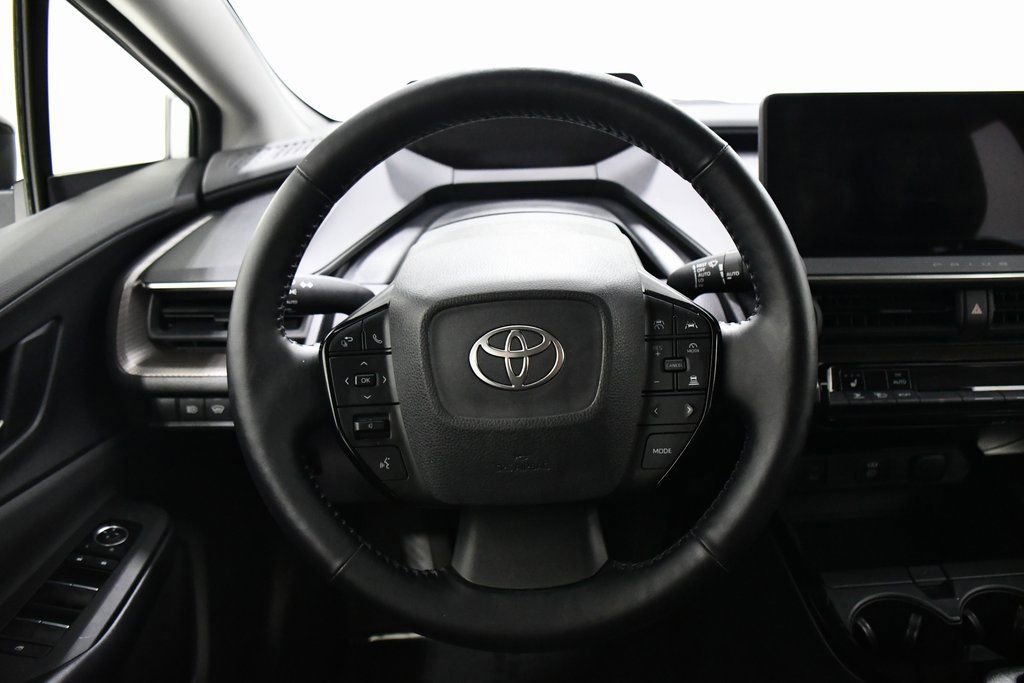 Used 2024 Toyota Prius XLE image 9