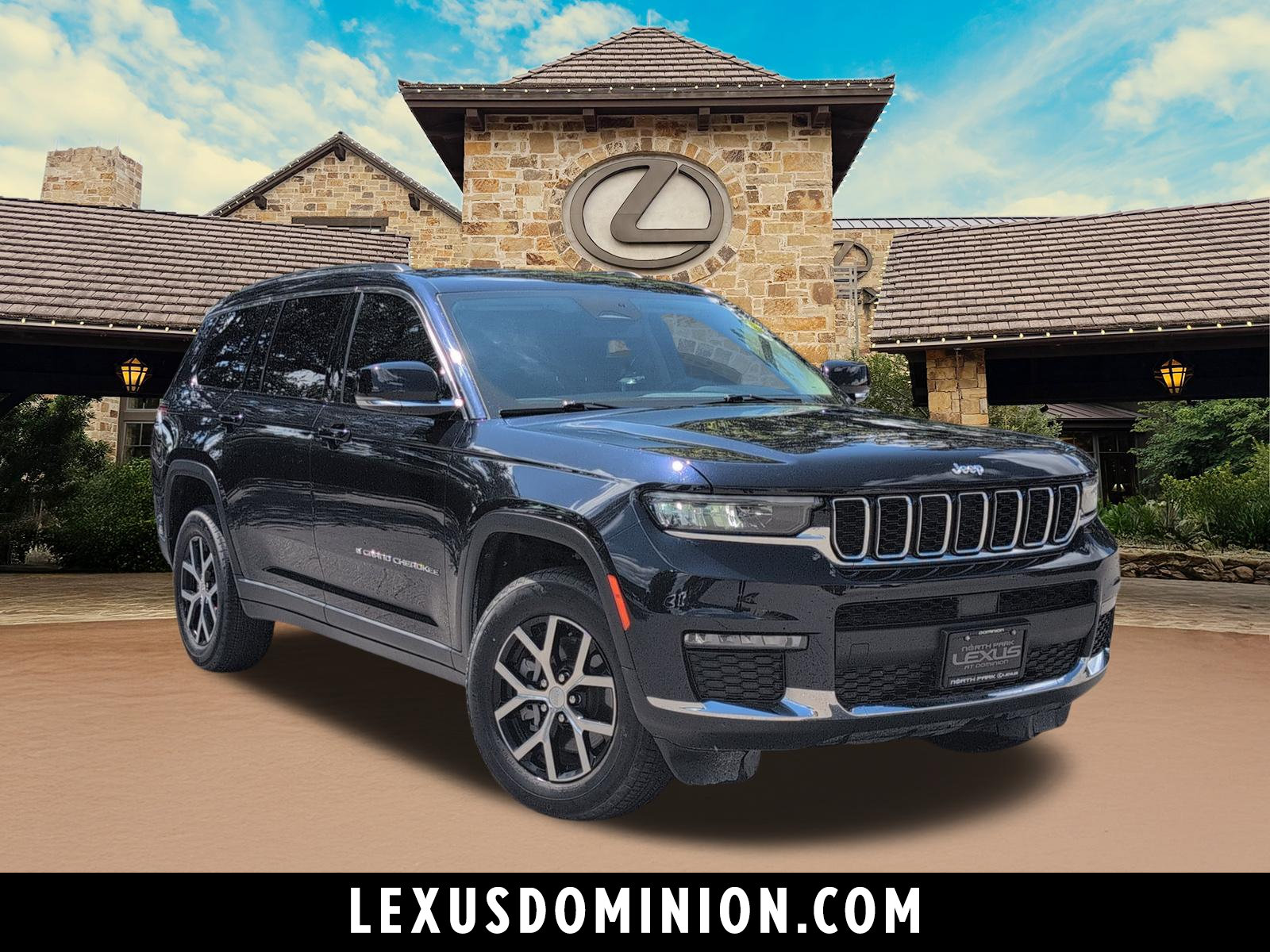 Used 2023 Jeep Grand Cherokee L Limited RWD image 1