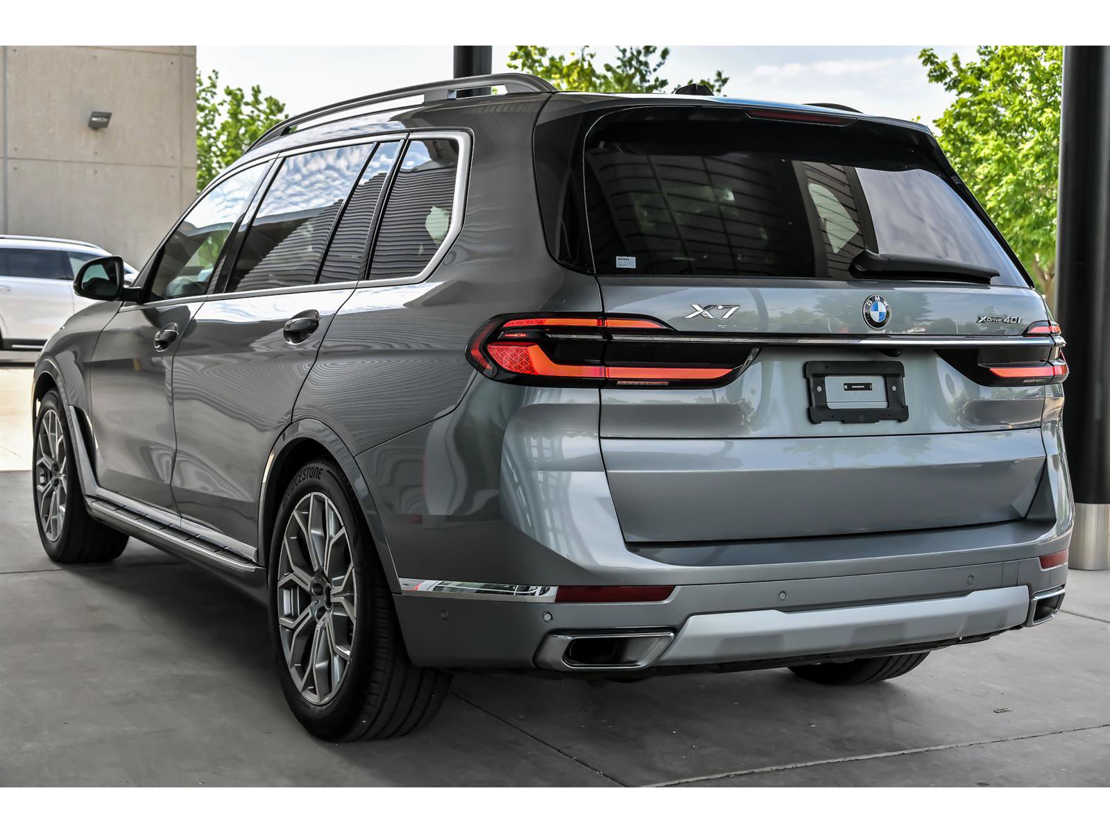 Used 2025 BMW X7 xDrive40i AWD/4WD image 6