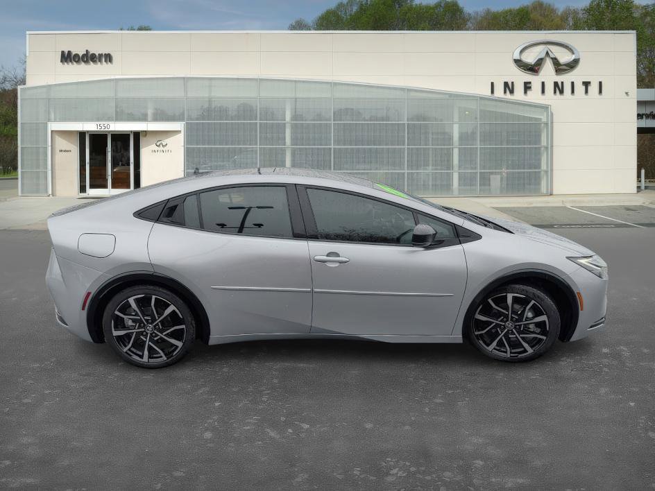 Used 2026 Toyota Prius Plug-In Hybrid image 3