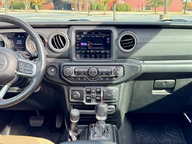 Used 2019 Jeep Wrangler Unlimited Sahara image 23