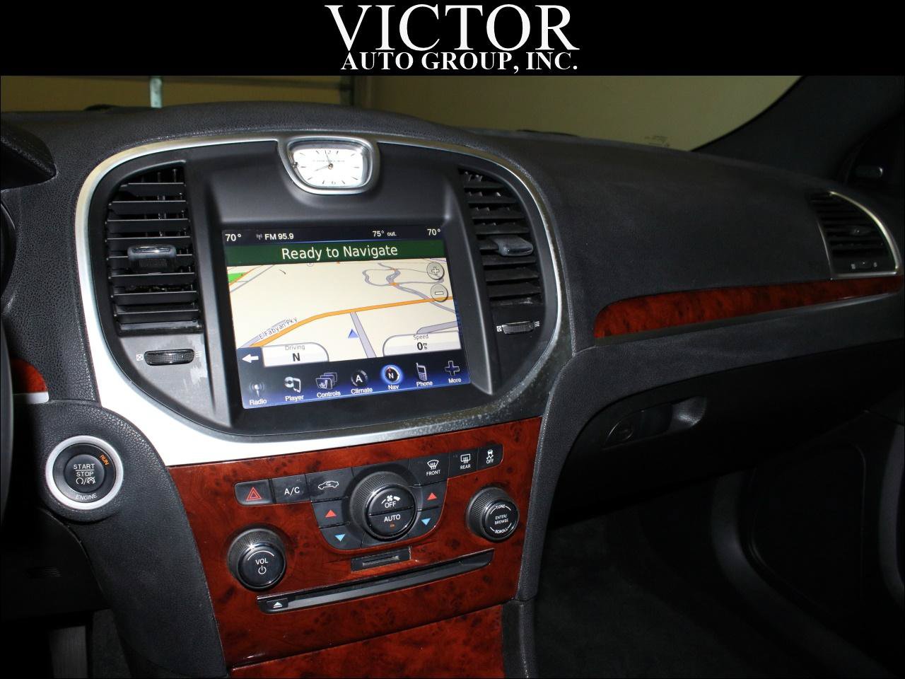 Used 2012 Chrysler 300 Limited RWD image 21