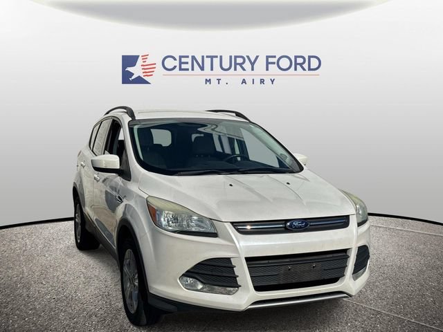 Used 2016 Ford Escape SE w/ SE Leather Comfort Package AWD/4WD image 1