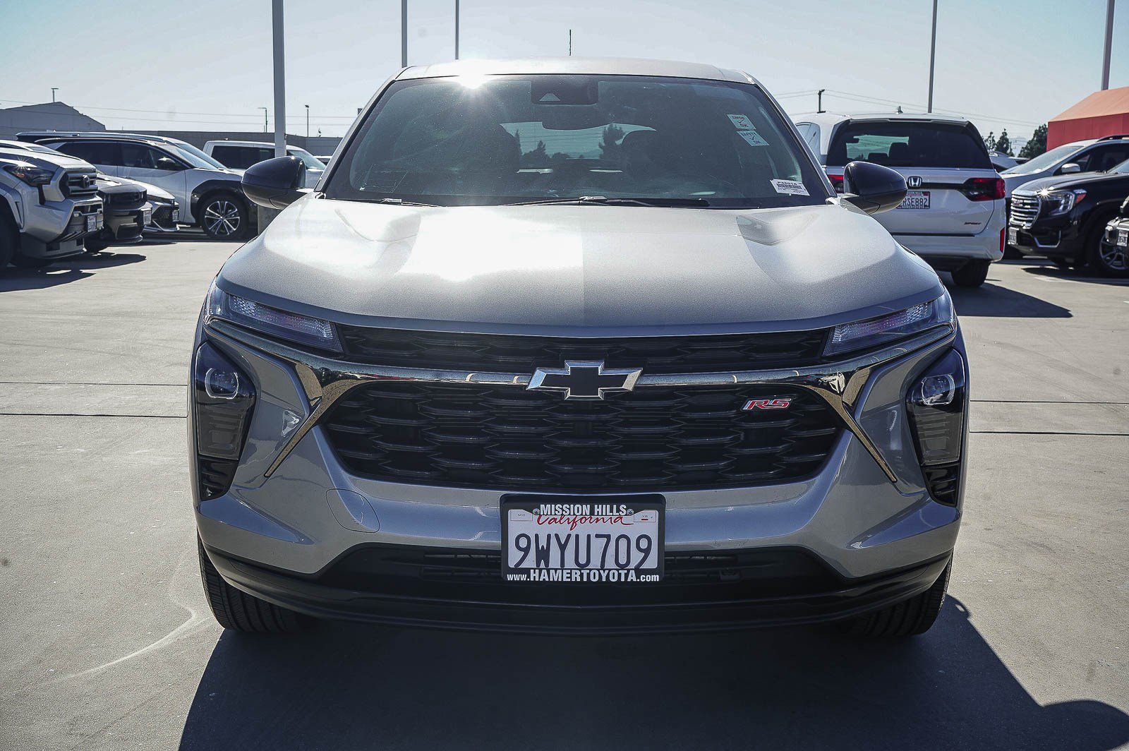 Used 2026 Chevrolet Trax RS FWD image 2