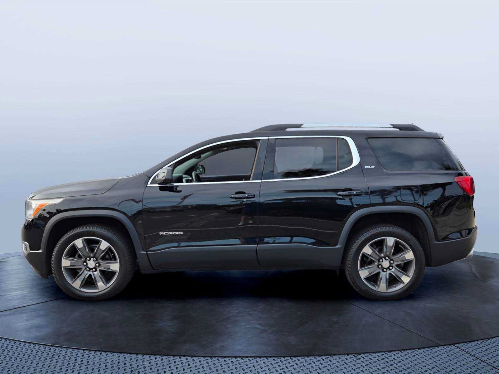 Used 2017 GMC Acadia SLT FWD image 9