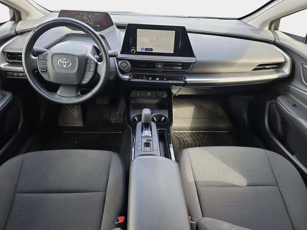 Used 2024 Toyota Prius LE AWD/4WD image 10