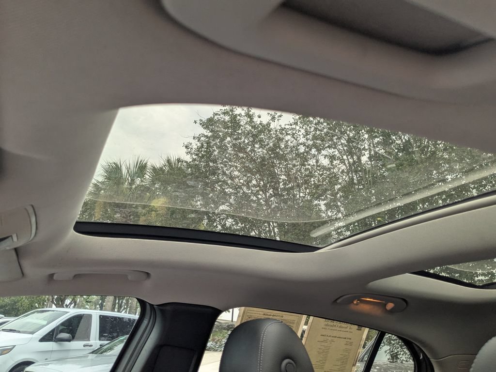 Used 2015 Mercedes-Benz GLA 250 image 6