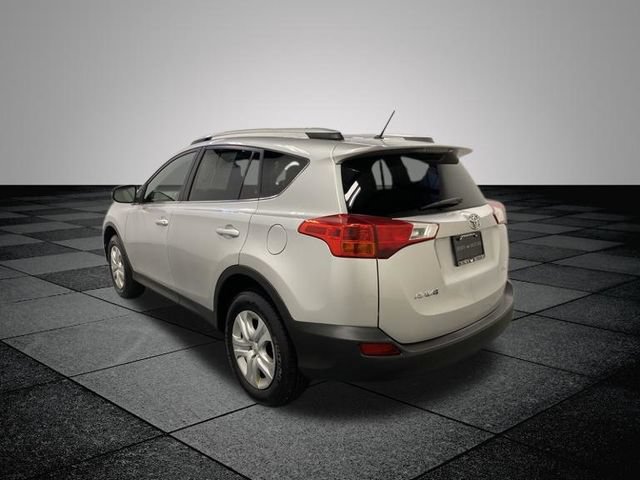 Used 2013 Toyota RAV4 LE AWD/4WD image 5