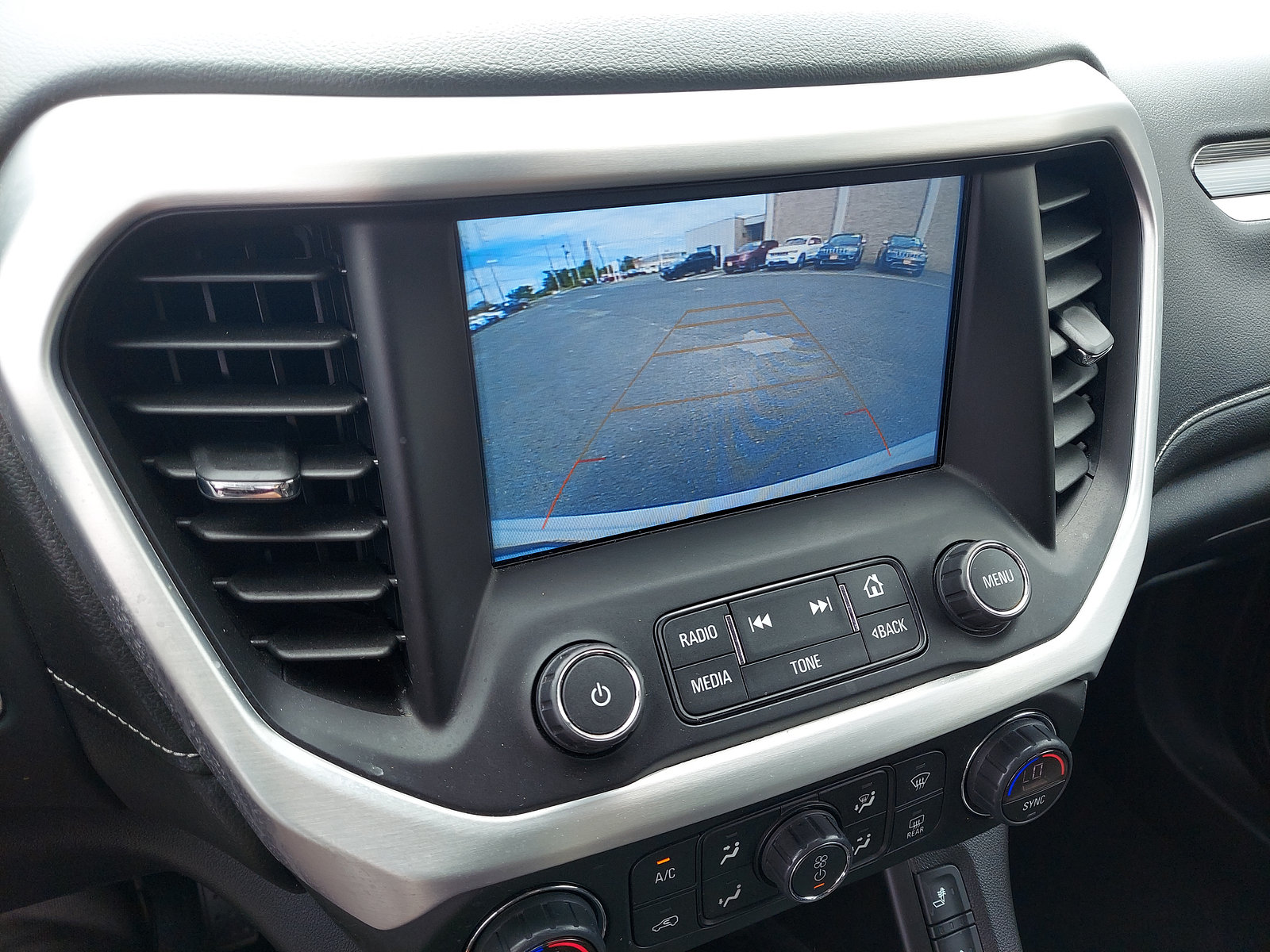 Used 2019 GMC Acadia SLT w/ LPO, Floor Liner Package FWD image 17