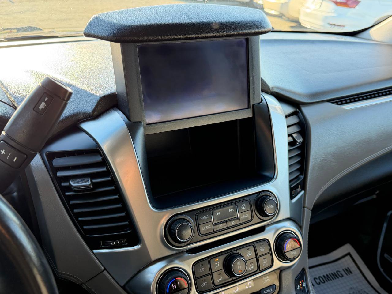 Used 2020 Chevrolet Suburban LT image 24