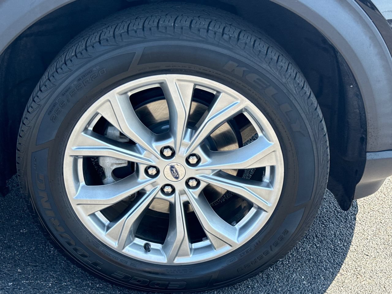 Used 2020 Ford Explorer XLT w/ Equipment Group 202A AWD/4WD image 9