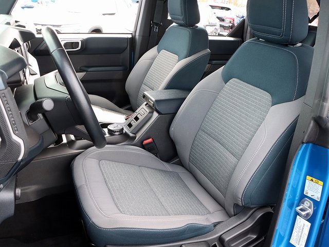 Used 2023 Ford Bronco Outer Banks image 9