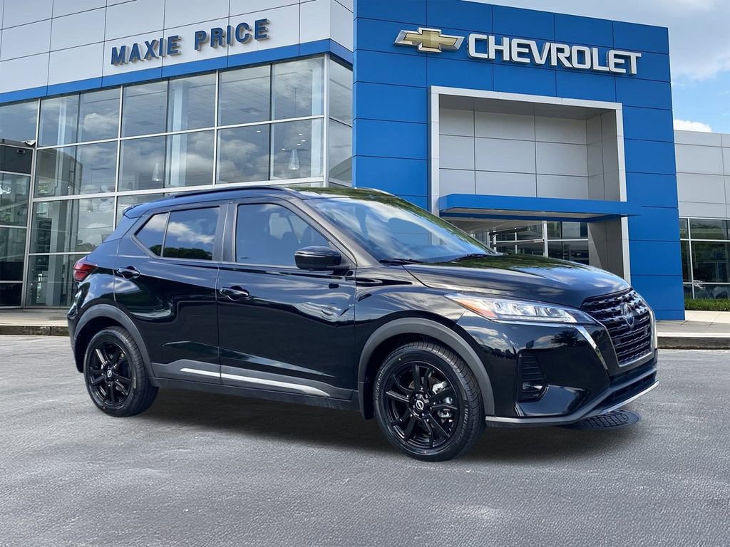 Used 2022 Nissan Kicks SR w/ Premium Package