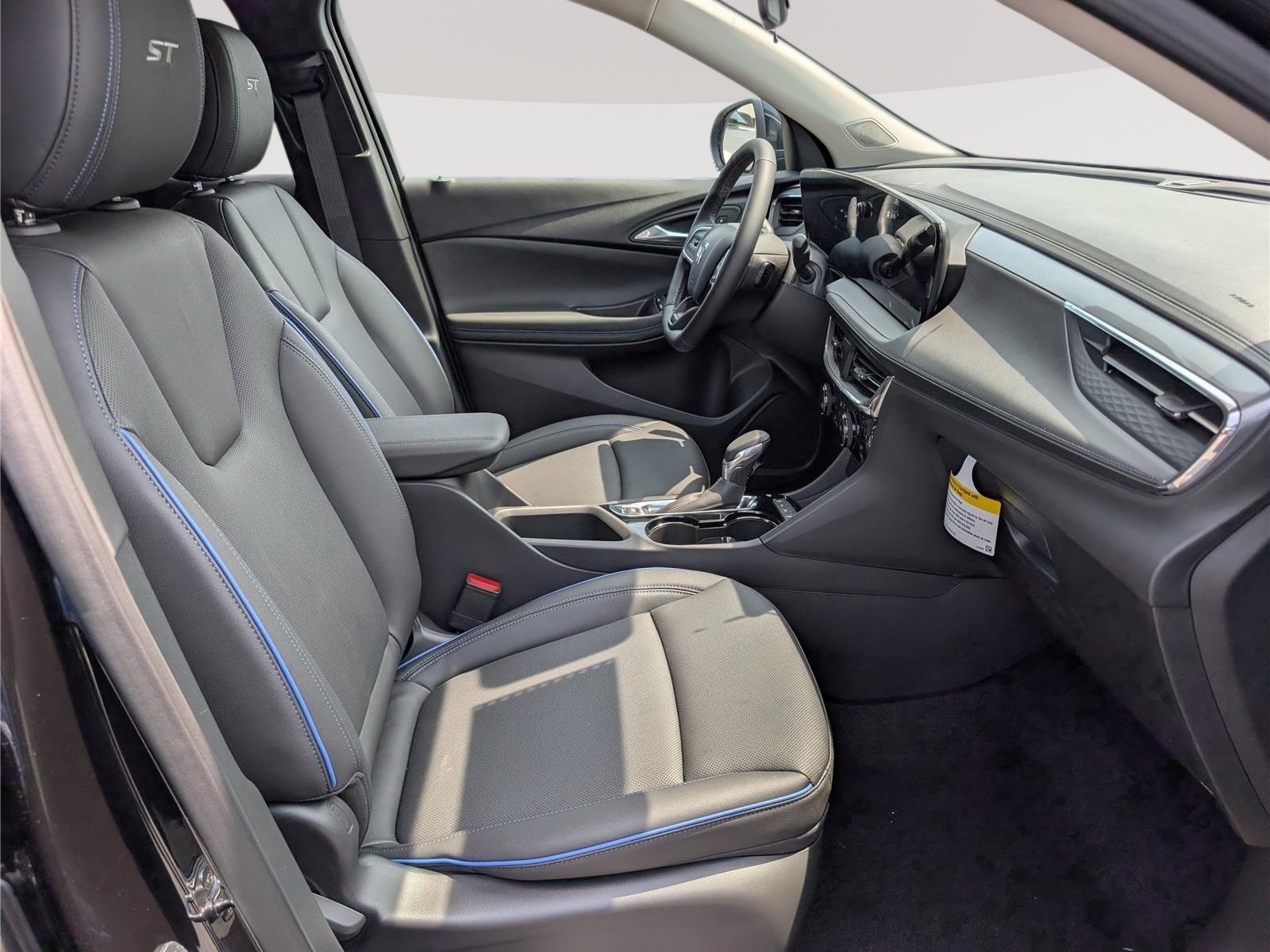 New 2026 Buick Encore GX Sport Touring w/ Advanced Technology Package AWD/4WD image 8