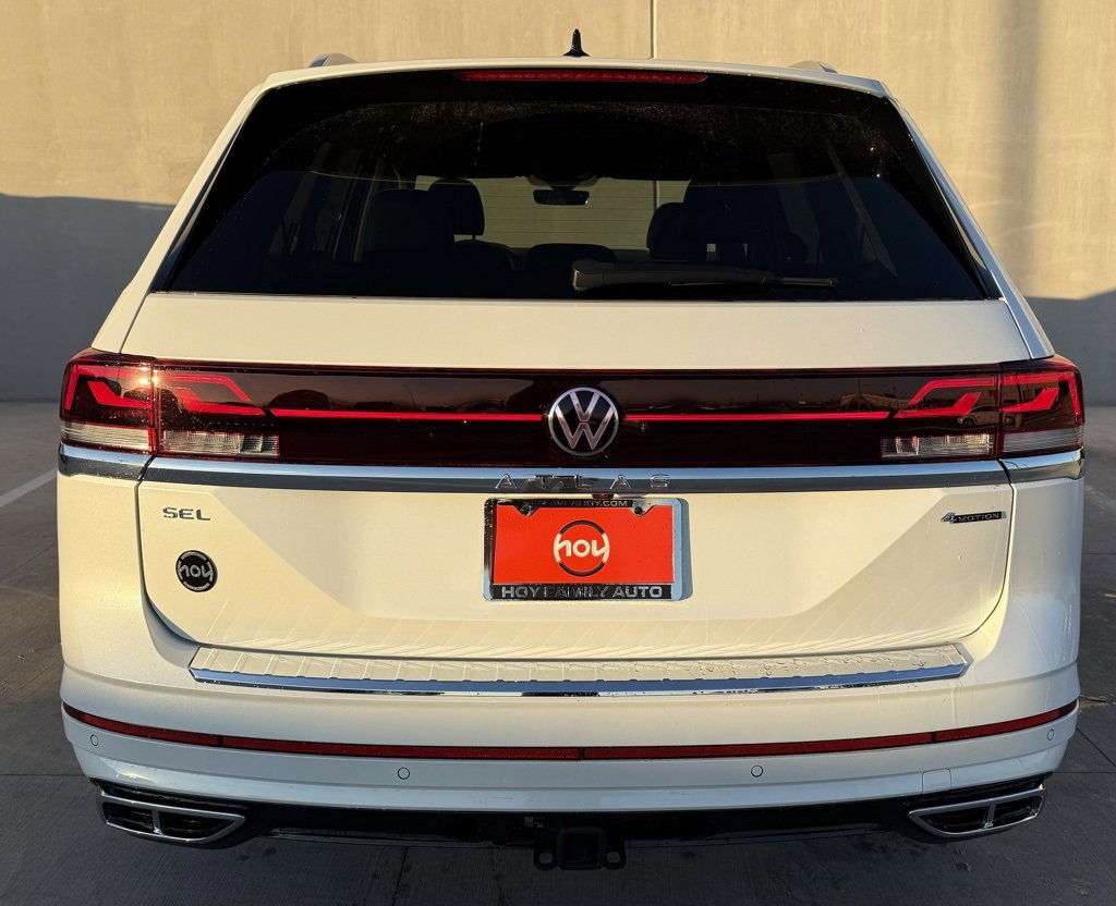 Used 2025 Volkswagen Atlas SEL Premium R-Line image 4