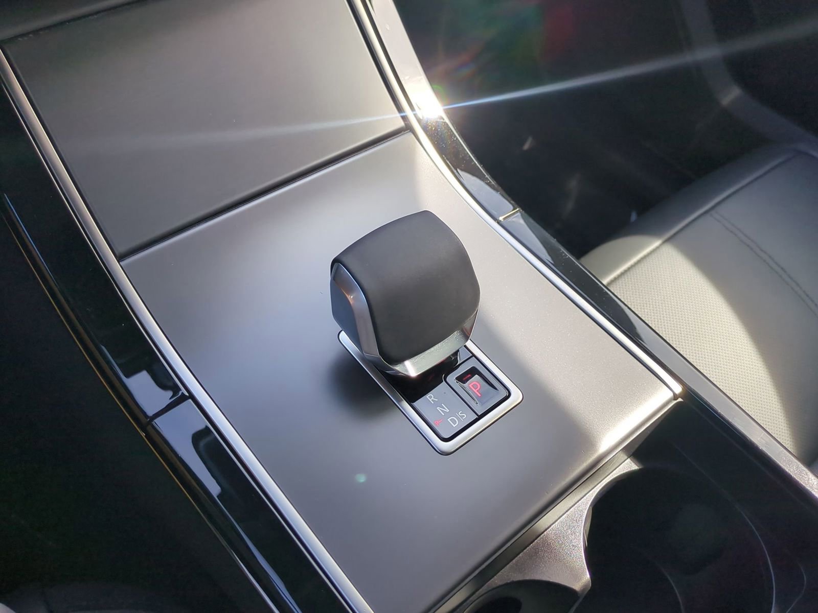 Certified 2026 Land Rover Range Rover Velar S image 22